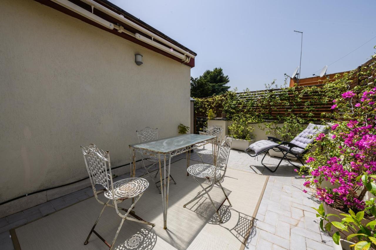 Appartamento Rooftop Porretta Citta Giardino Check-in From 3 Pm To 10 Pm Roma